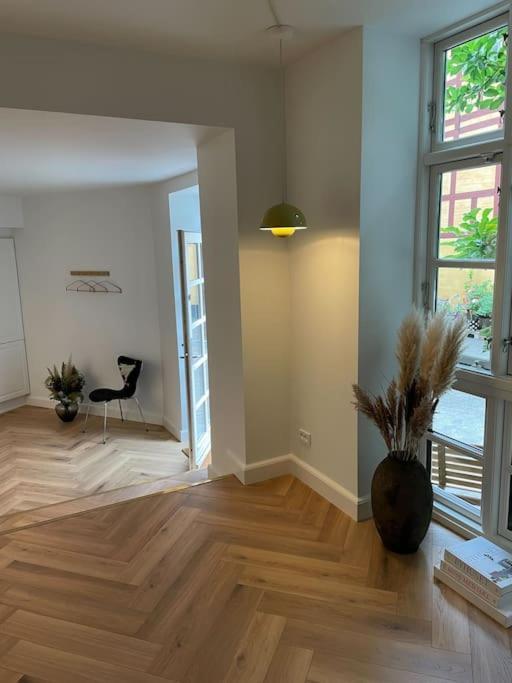Nyrenoveret Charmerende Lejlighed I Odense C! Apartment ภายนอก รูปภาพ